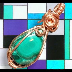🦚⭐️adorable designer malachite wrapped pendant
